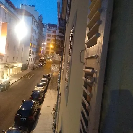 Apartment Charming Flat Center And Near The
