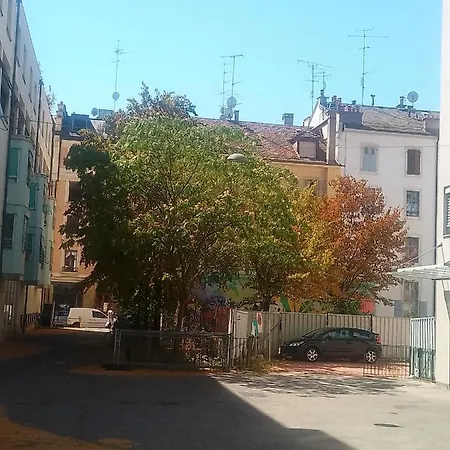 Charming Flat Center And Near The Geneva