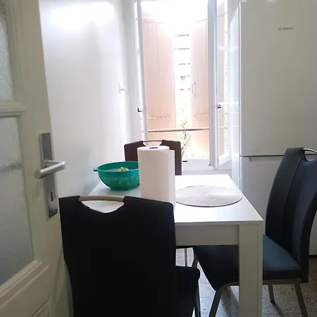 Apartment Charming Flat Center And Near The